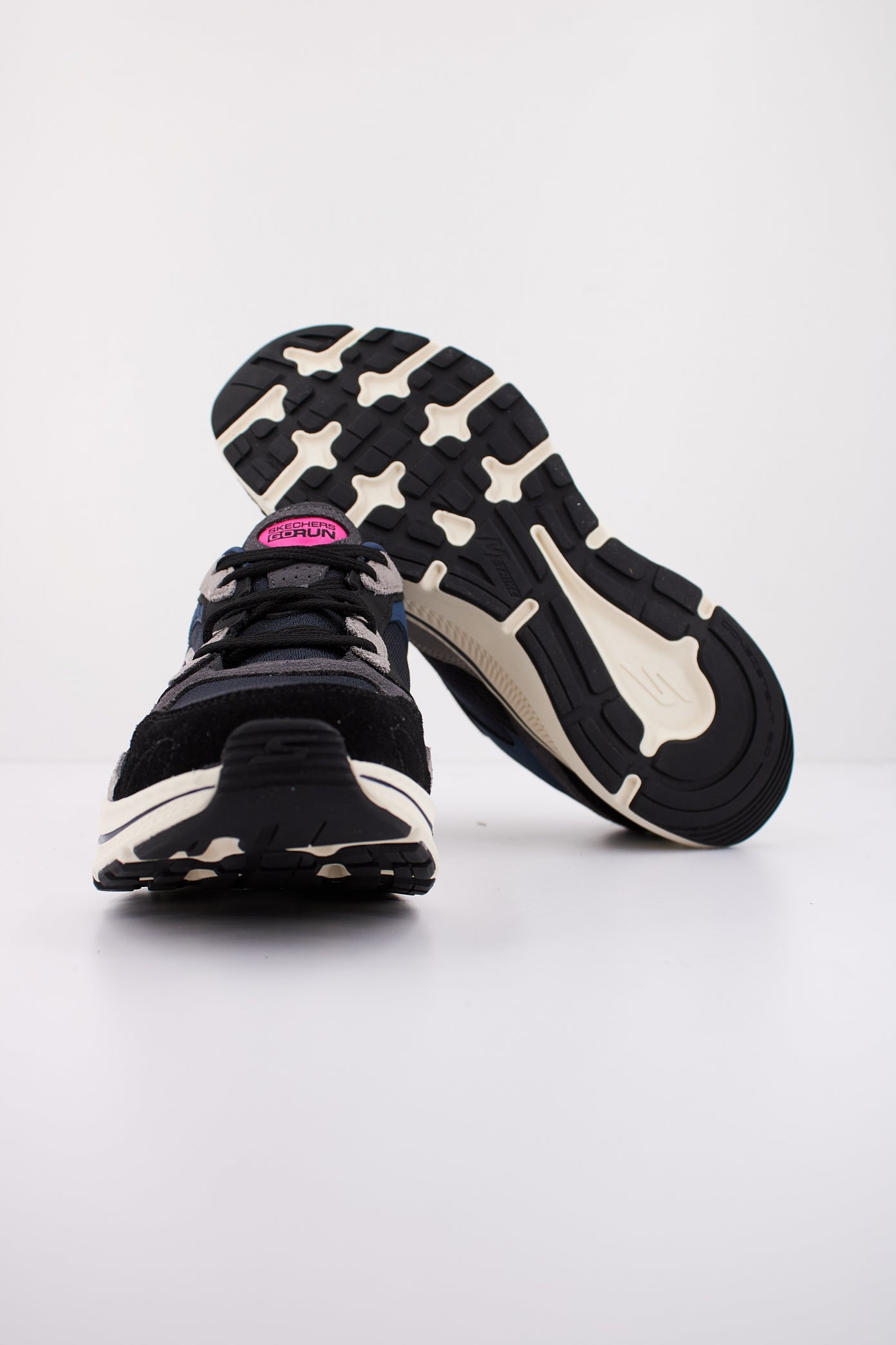SKECHERS  GO RUN CONSISTENT  en color NVBK  (5)