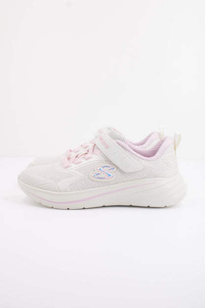 SKECHERS WAVE  en color NAT  (1)