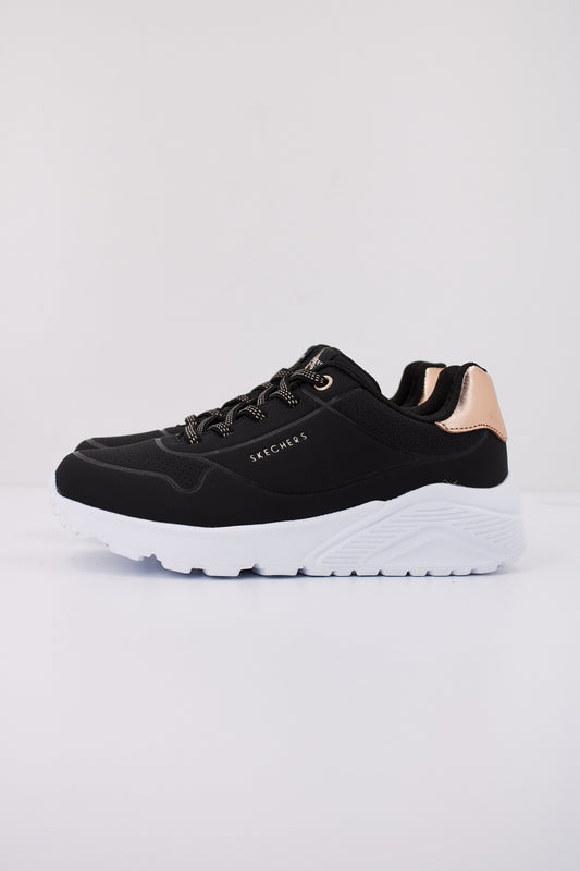 SKECHERS UNO LITE-METALLIC MO en color BLK  (1)