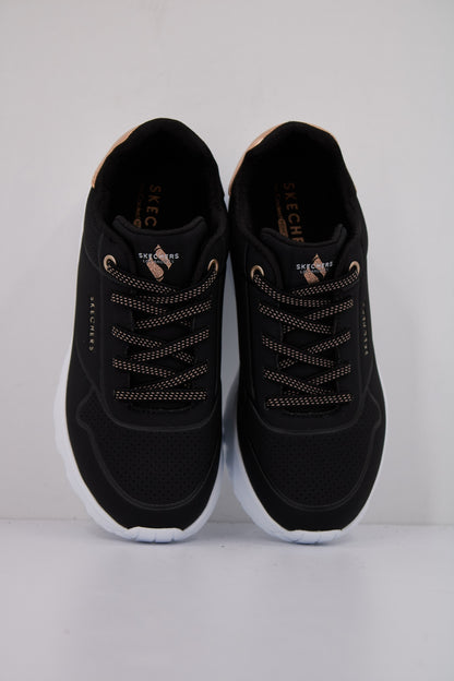 SKECHERS UNO LITE-METALLIC MO en color BLK  (3)