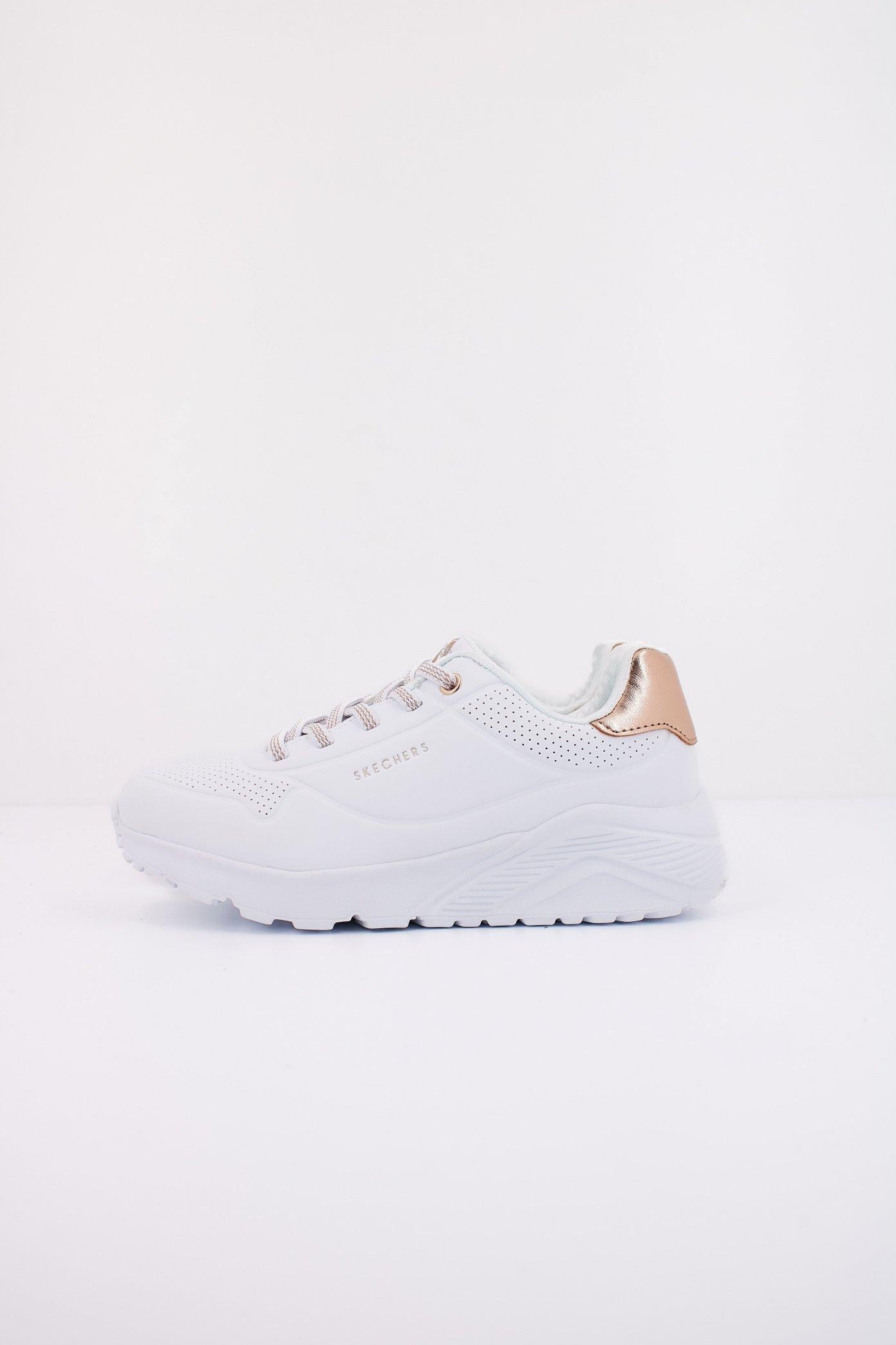 SKECHERS UNO LITE-METALLIC MO en color WHT  (1)