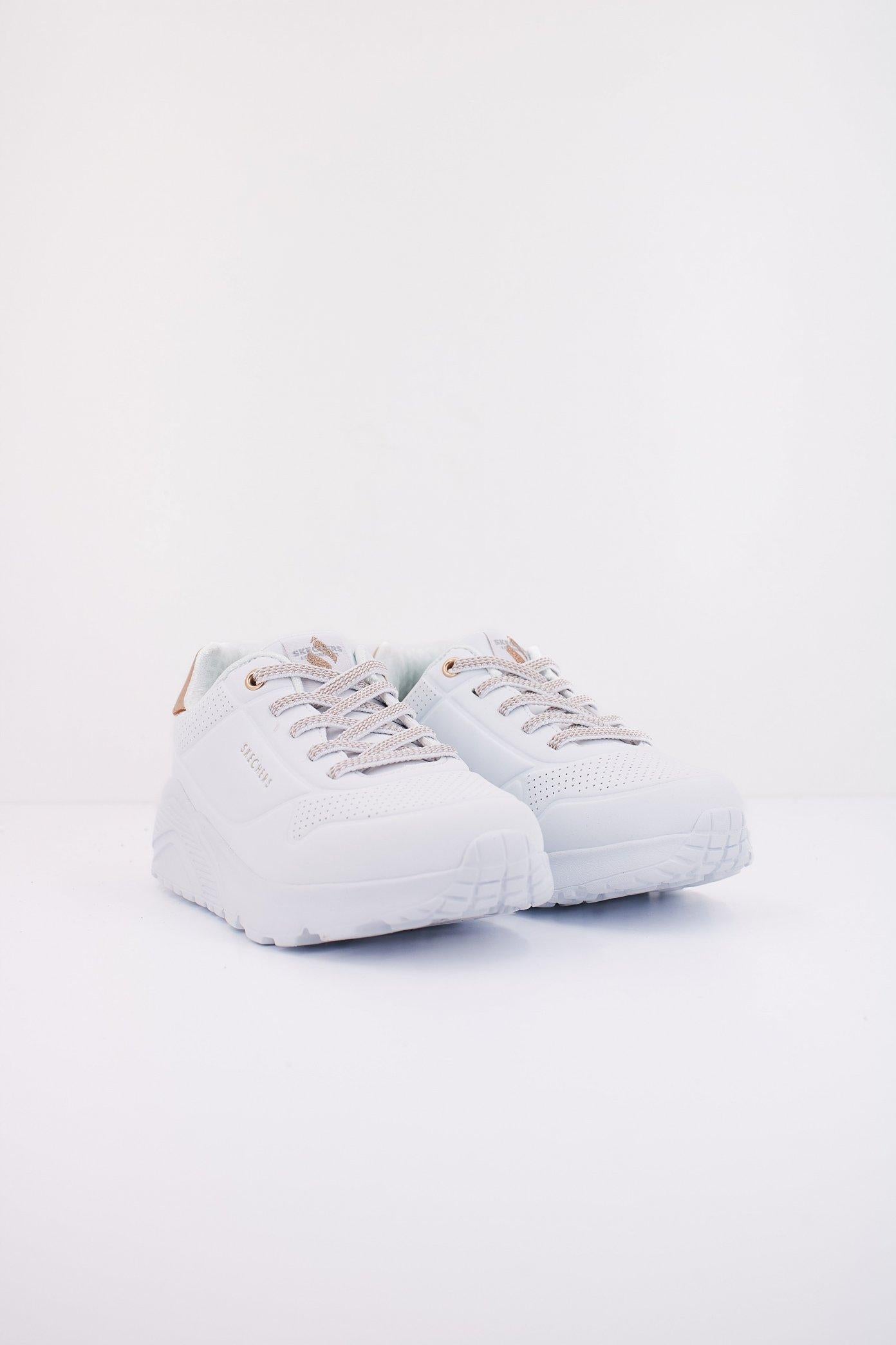 SKECHERS UNO LITE-METALLIC MO en color WHT  (2)