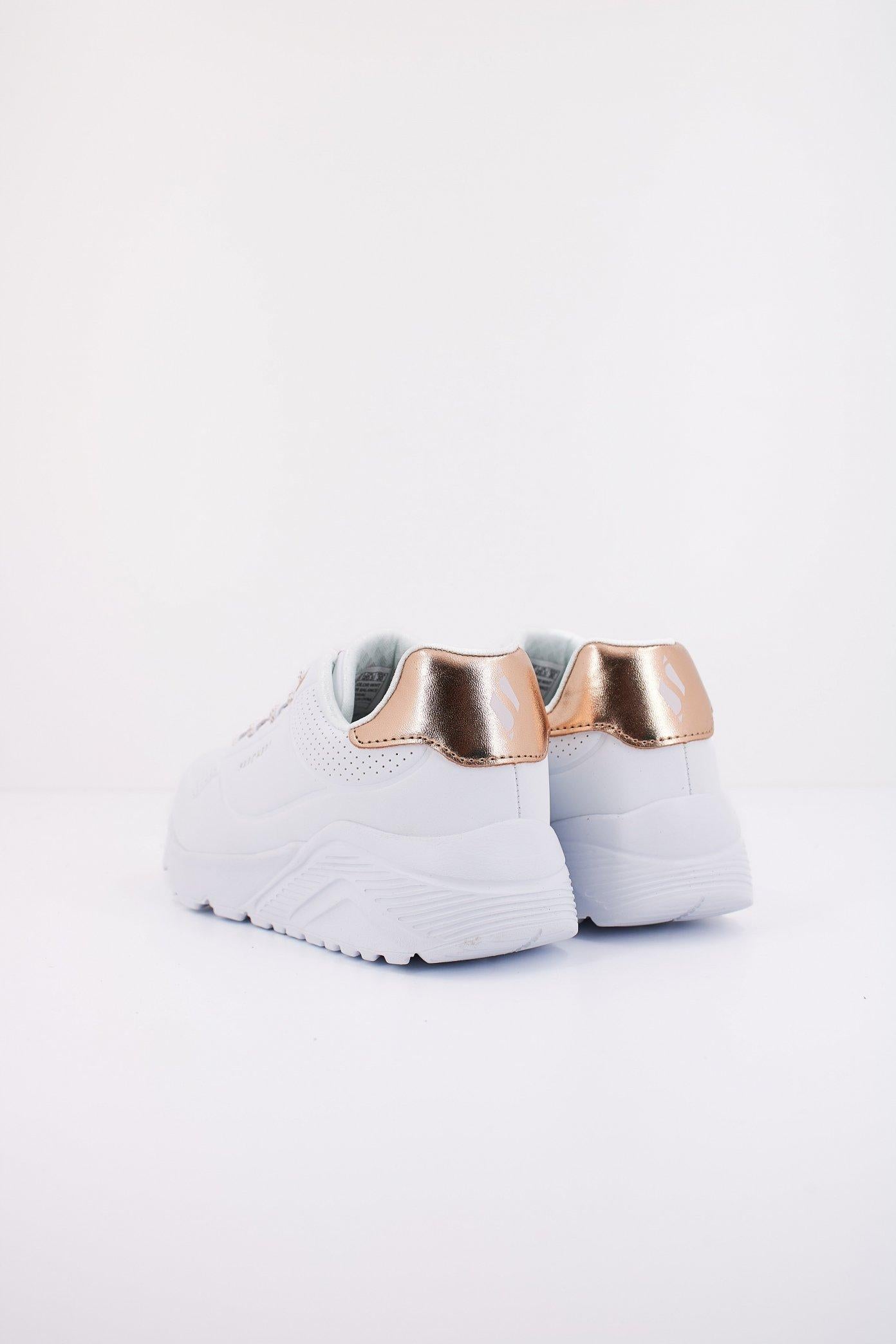 SKECHERS UNO LITE-METALLIC MO en color WHT  (4)