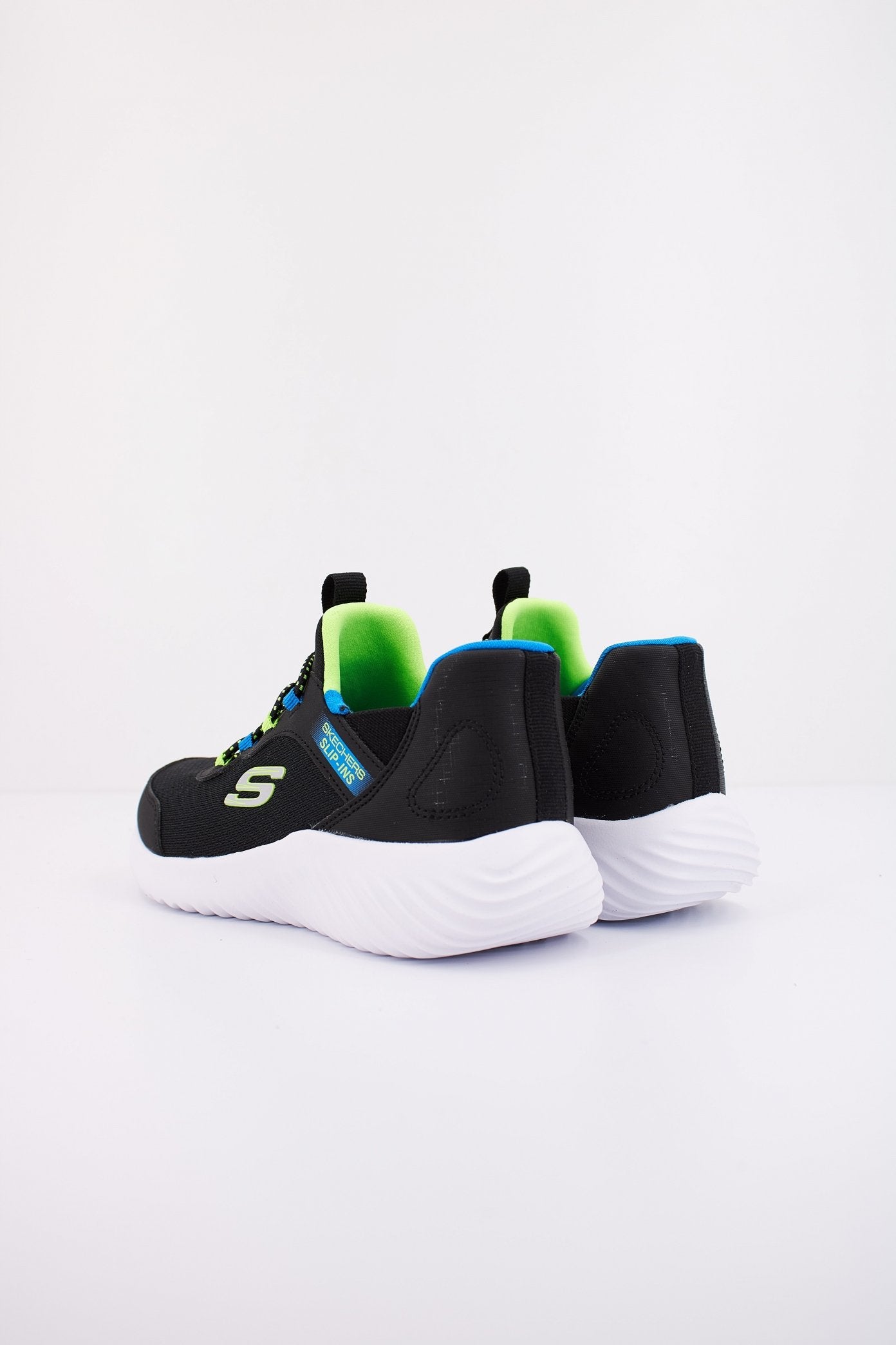 SKECHERS L  SLIP-INS en color BBLM  (4)