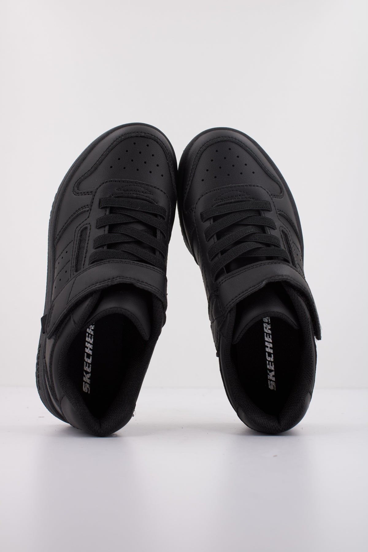 SKECHERS QUICK STREET en color BBK  (3)