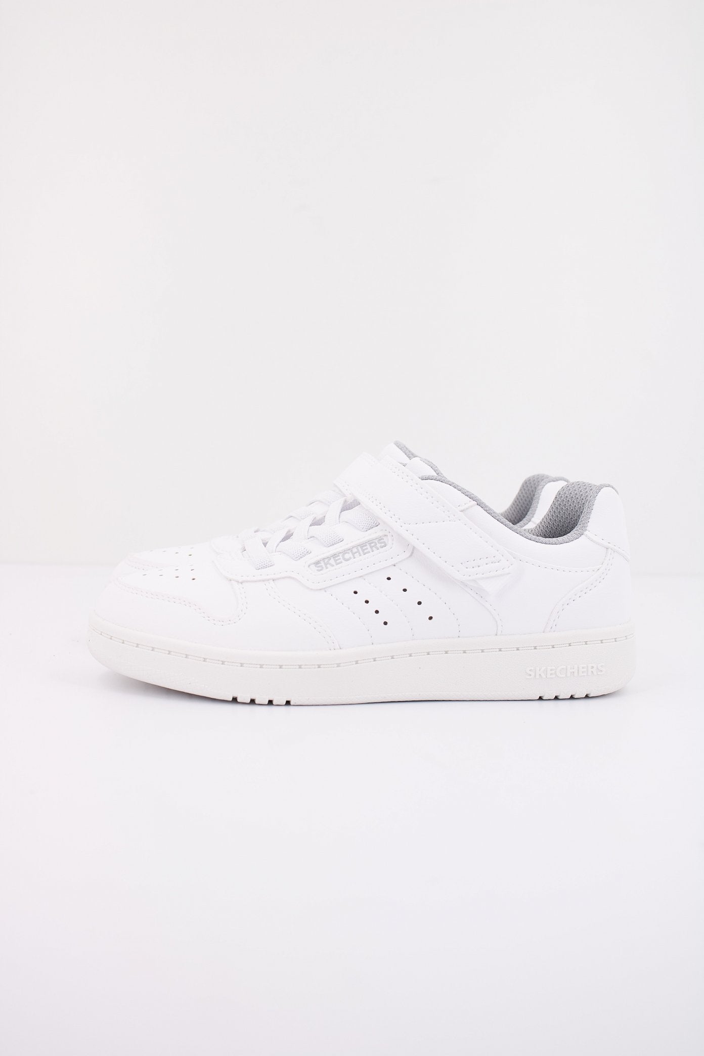 SKECHERS QUICK STREET en color WHT  (1)