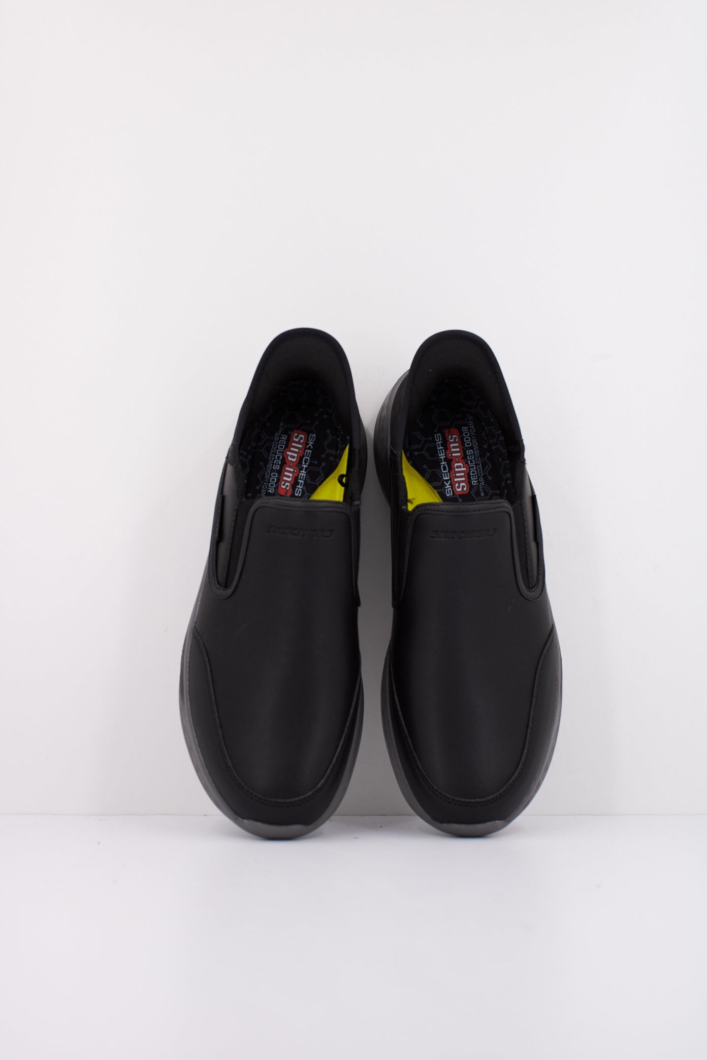 SKECHERS SLADE - COOPER SLIP- en color BLK  (3)