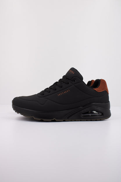 SKECHERS UNO - SUITED ON AIR en color BBK  (1)