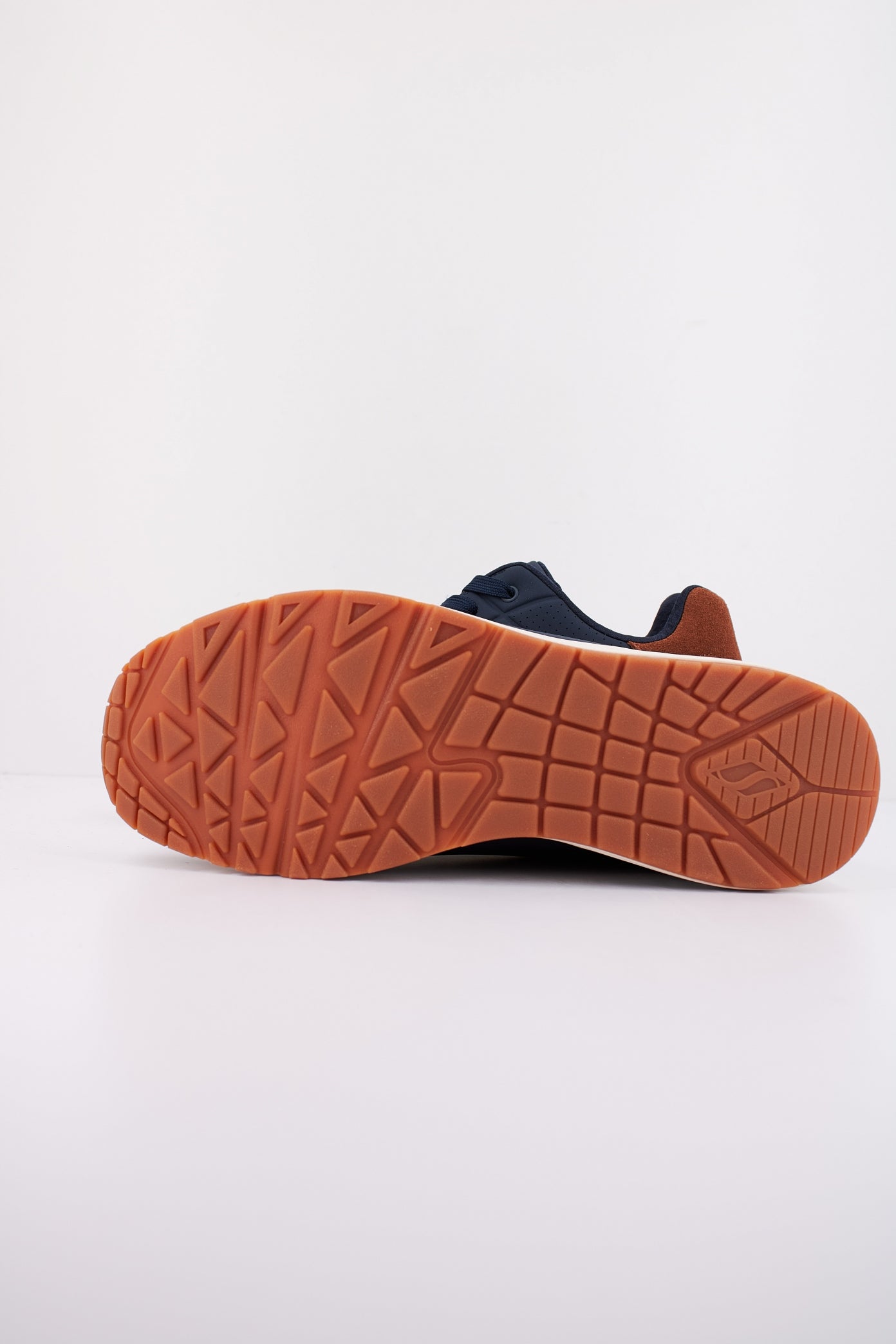 SKECHERS UNO - SUITED ON AIR en color NVY  (5)