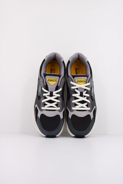 SKECHERS RUN CONSISTENT . en color CCBK  (3)