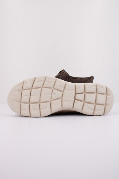 SKECHERS SLIP INS - SUMMITS - en color CHOC  (5)