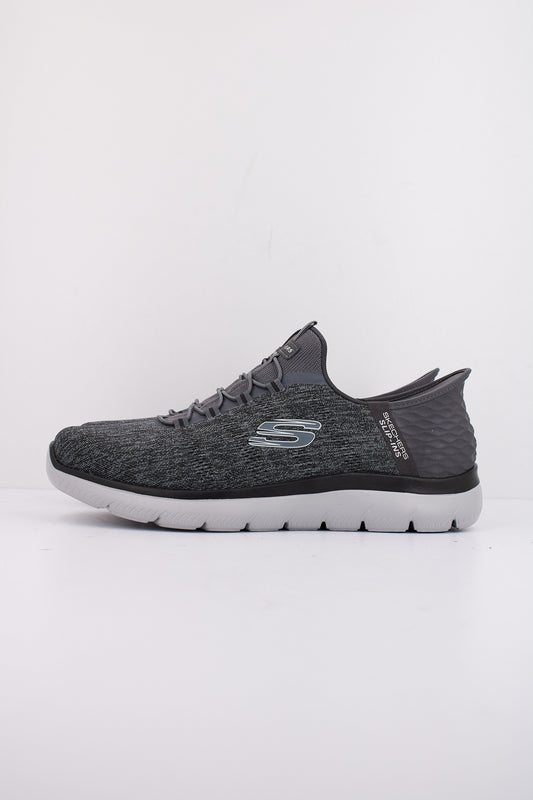 SKECHERS SUMMITS - KEY PACE en color CCBK  (1)