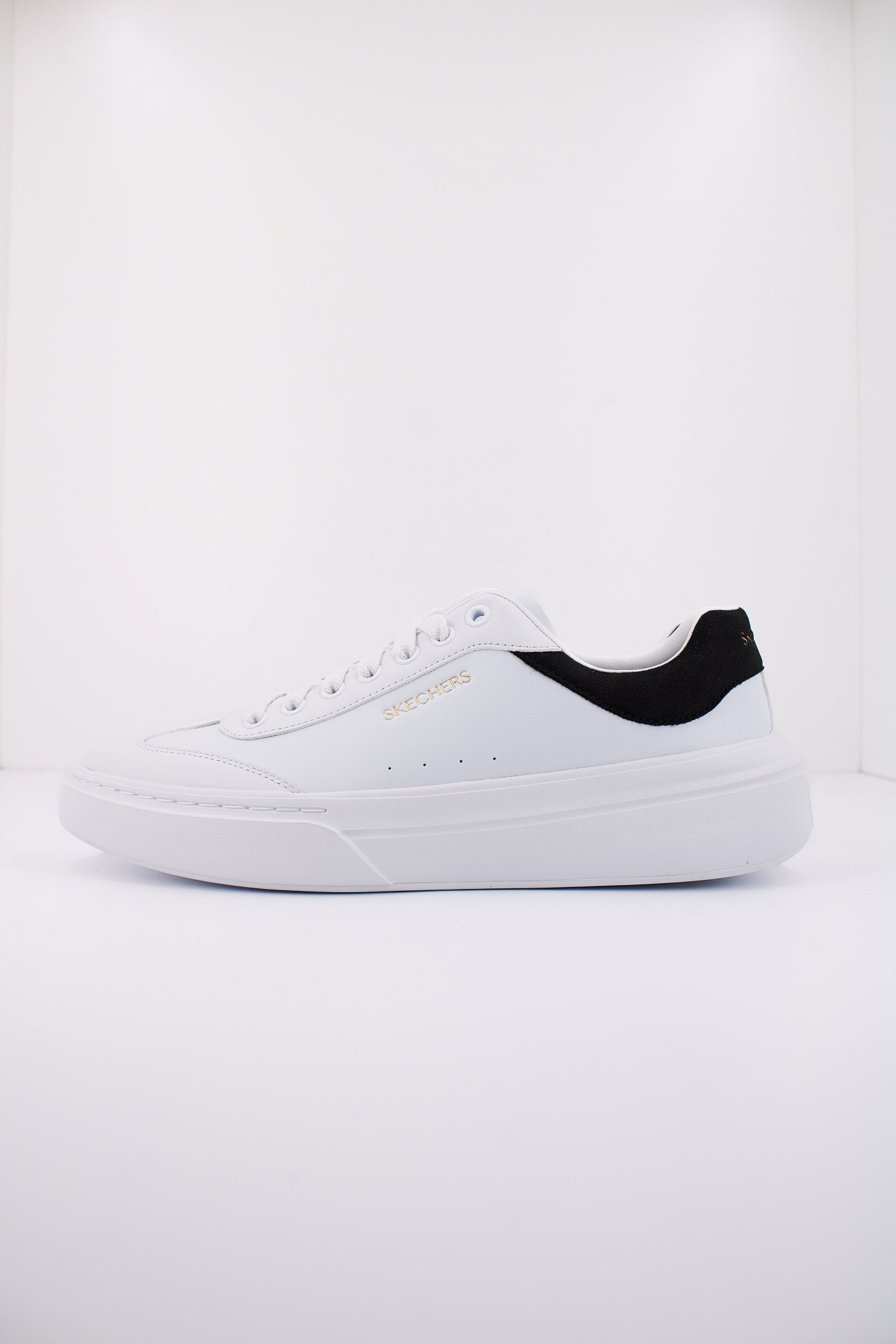 SKECHERS CORDOVA CLASSIC - LI en color WBK  (1)