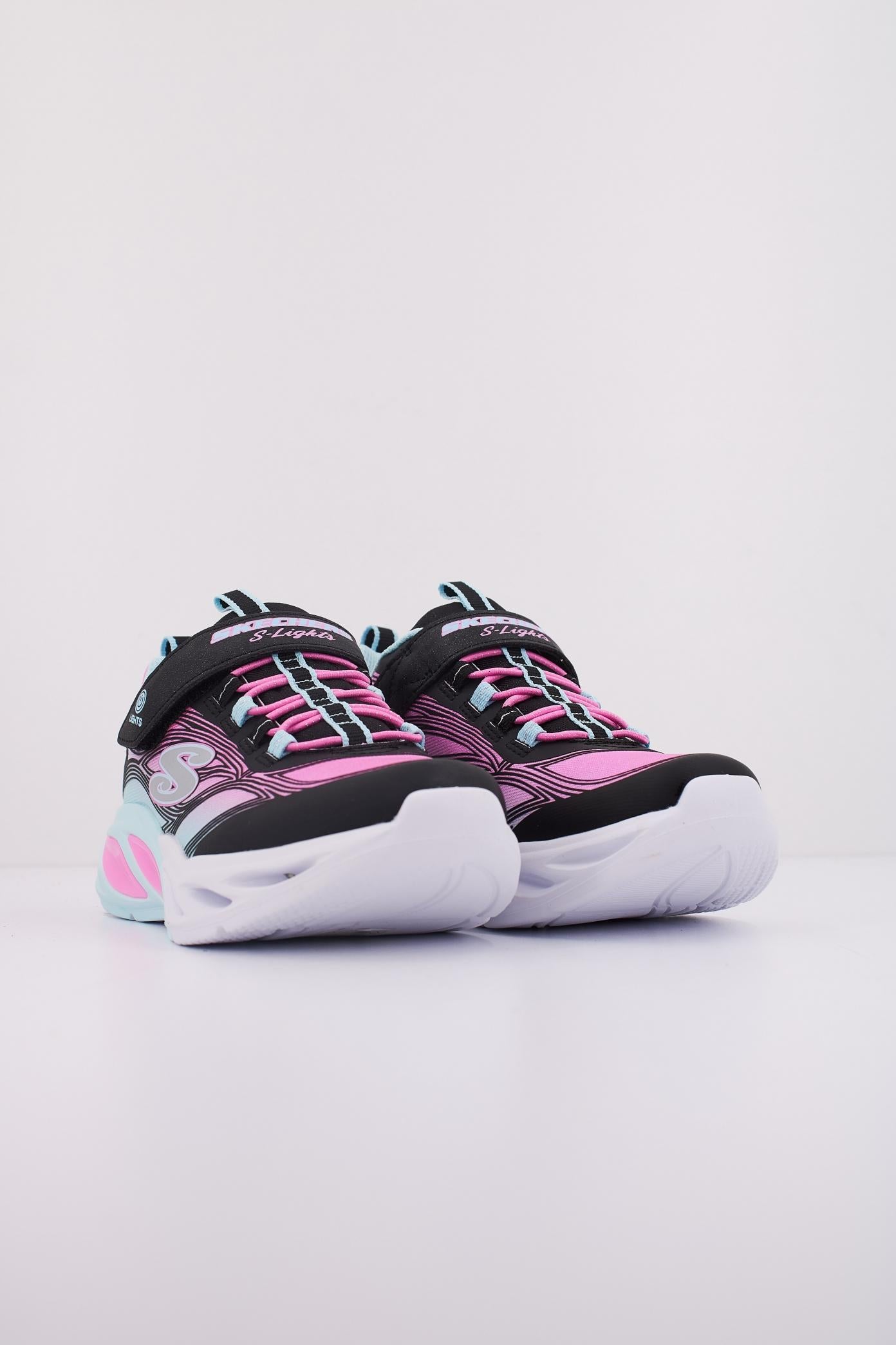 SKECHERS COSMIC GLOW en color BKMT  (2)