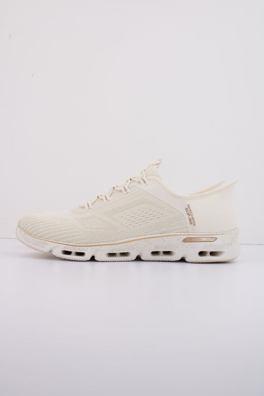 SKECHERS GILDE STEP GRATIFY en color NTGD  (1)