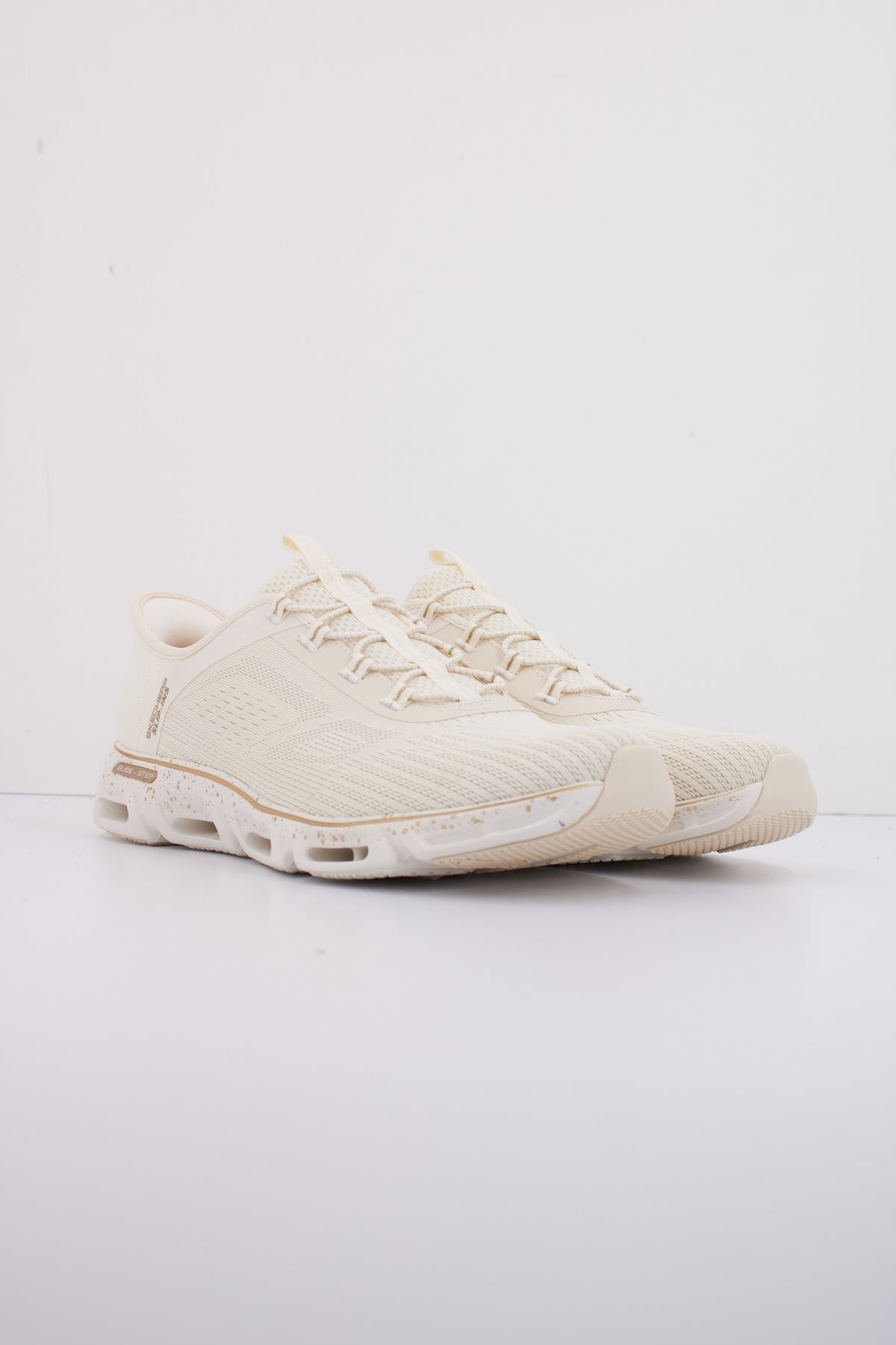 SKECHERS GILDE STEP GRATIFY en color NTGD  (2)