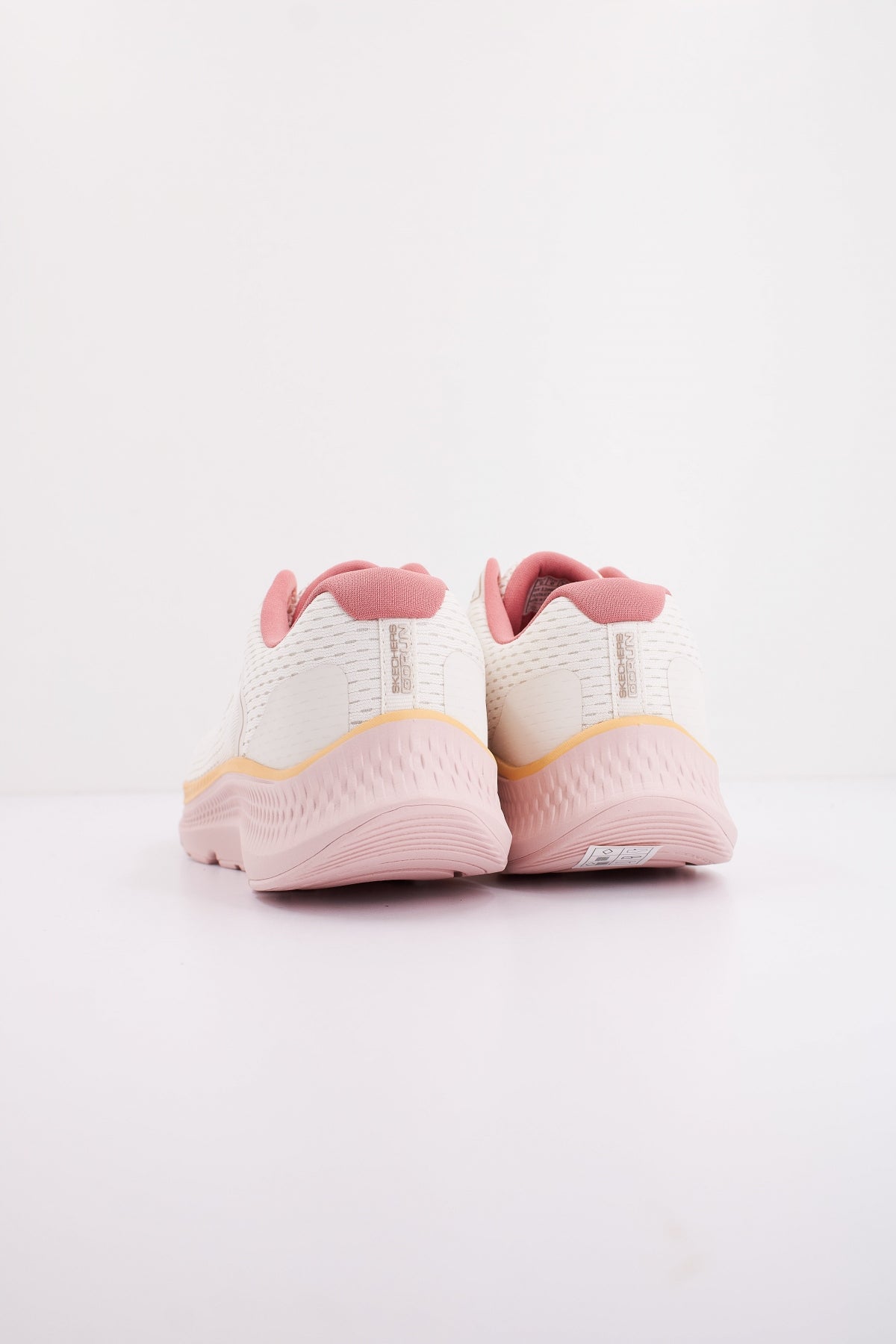 SKECHERS GO RUN CONSISTENT . en color NTPK  (4)