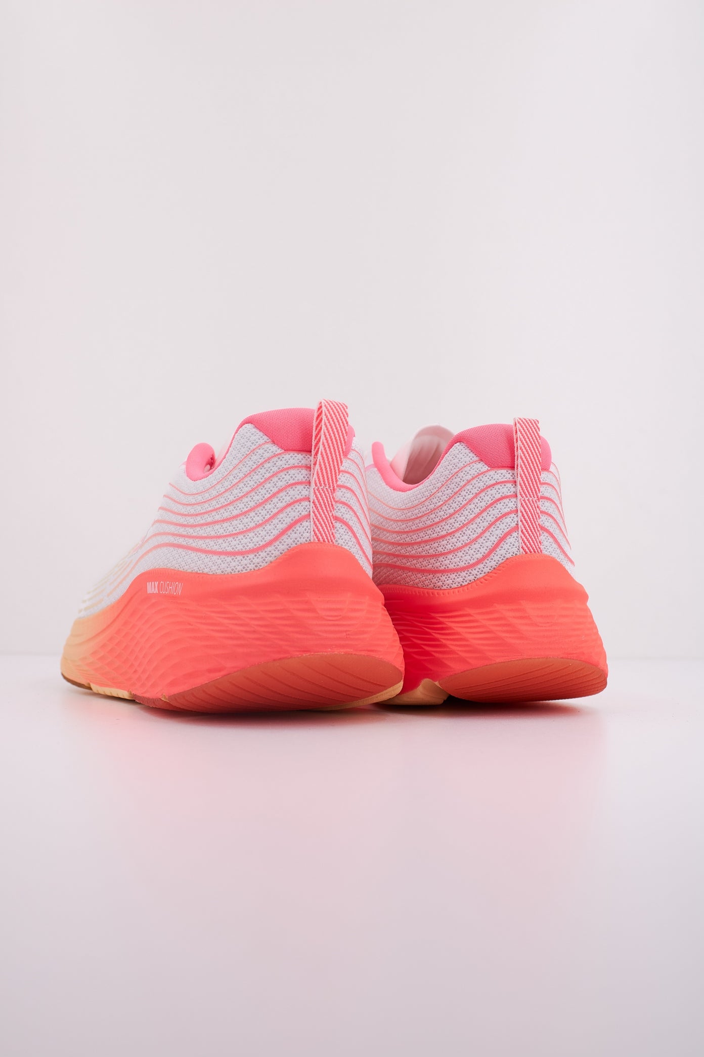 SKECHERS MAX CUSHIONING ELITE en color WPK  (4)