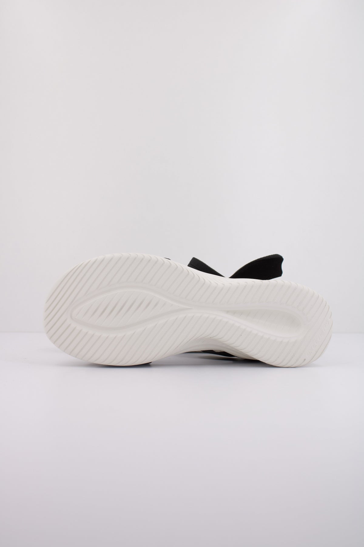 SKECHERS SLIP INS - SUMMERVIL en color BLK  (5)