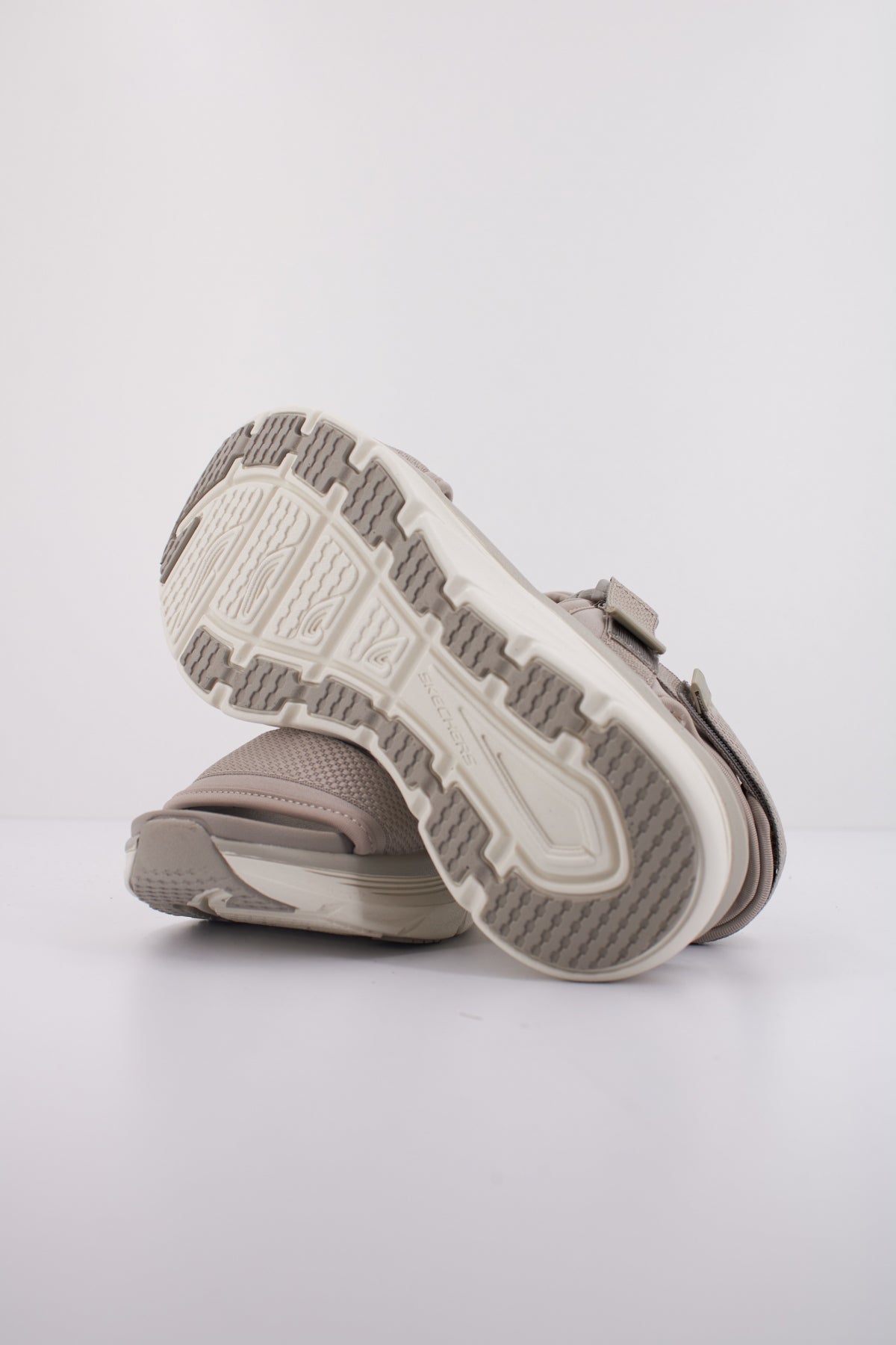 SKECHERS D'LUX WALKER en color TPE  (5)
