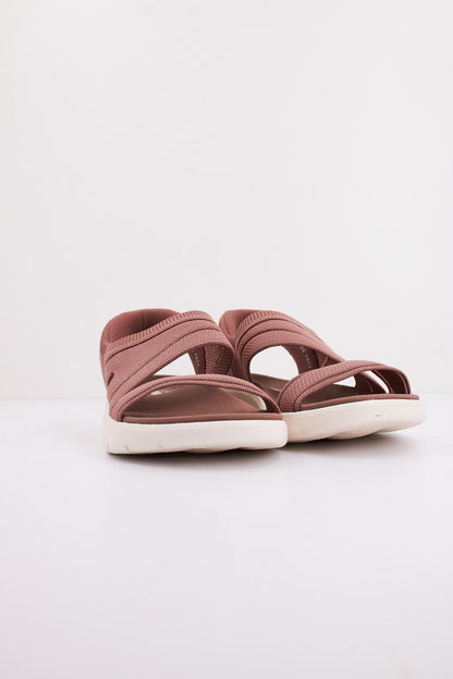 SKECHERS SLIP-INS  GO WALK FL en color BRN  (2)