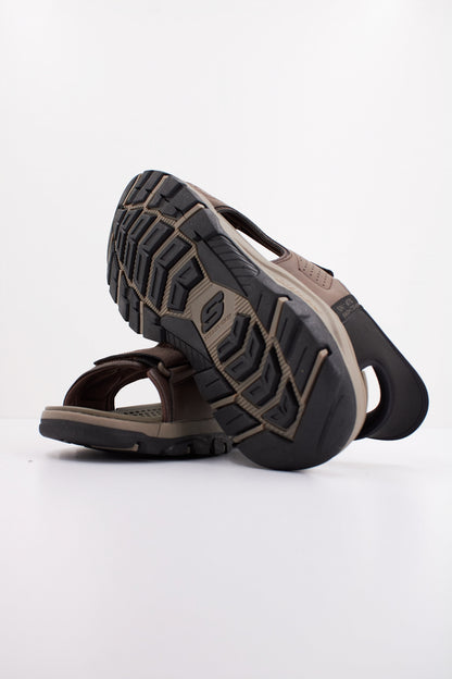 SKECHERS SLIP-INS TRESMEN-REE en color CHOC  (5)