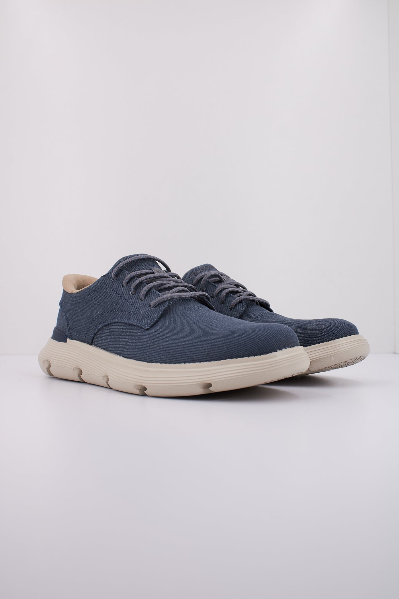 SKECHERS GARZAS en color BLU  (2)