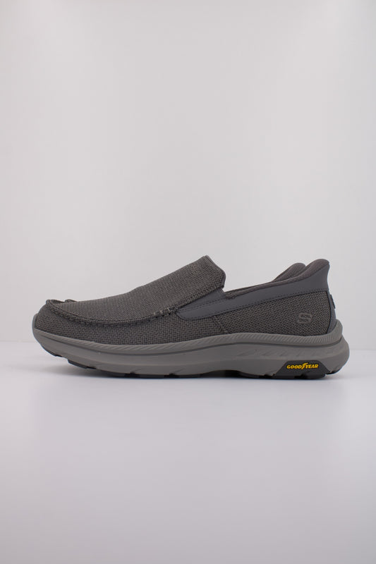 SKECHERS G POLLARD en color GRY  (1)