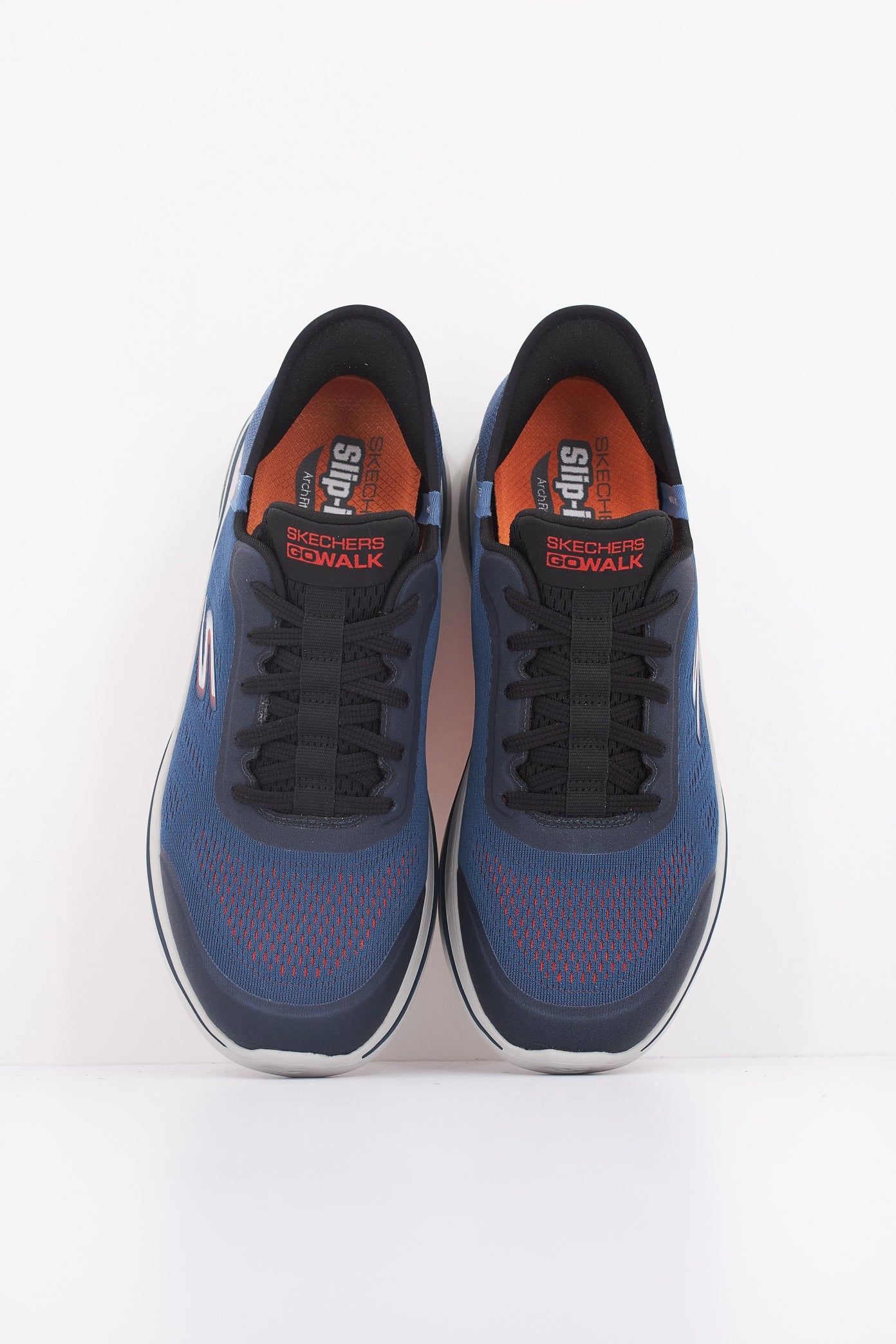 SKECHERS GO WALK ARCH . en color NVOR  (3)