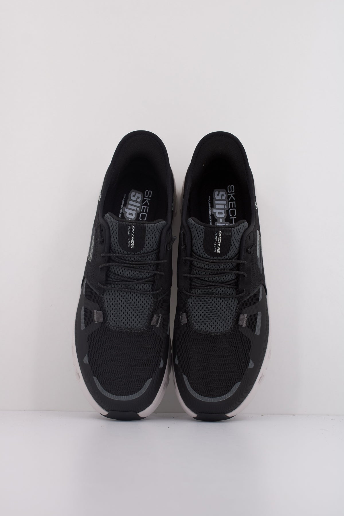 SKECHERS  GLIDE STEP PRO  en color BLK  (3)