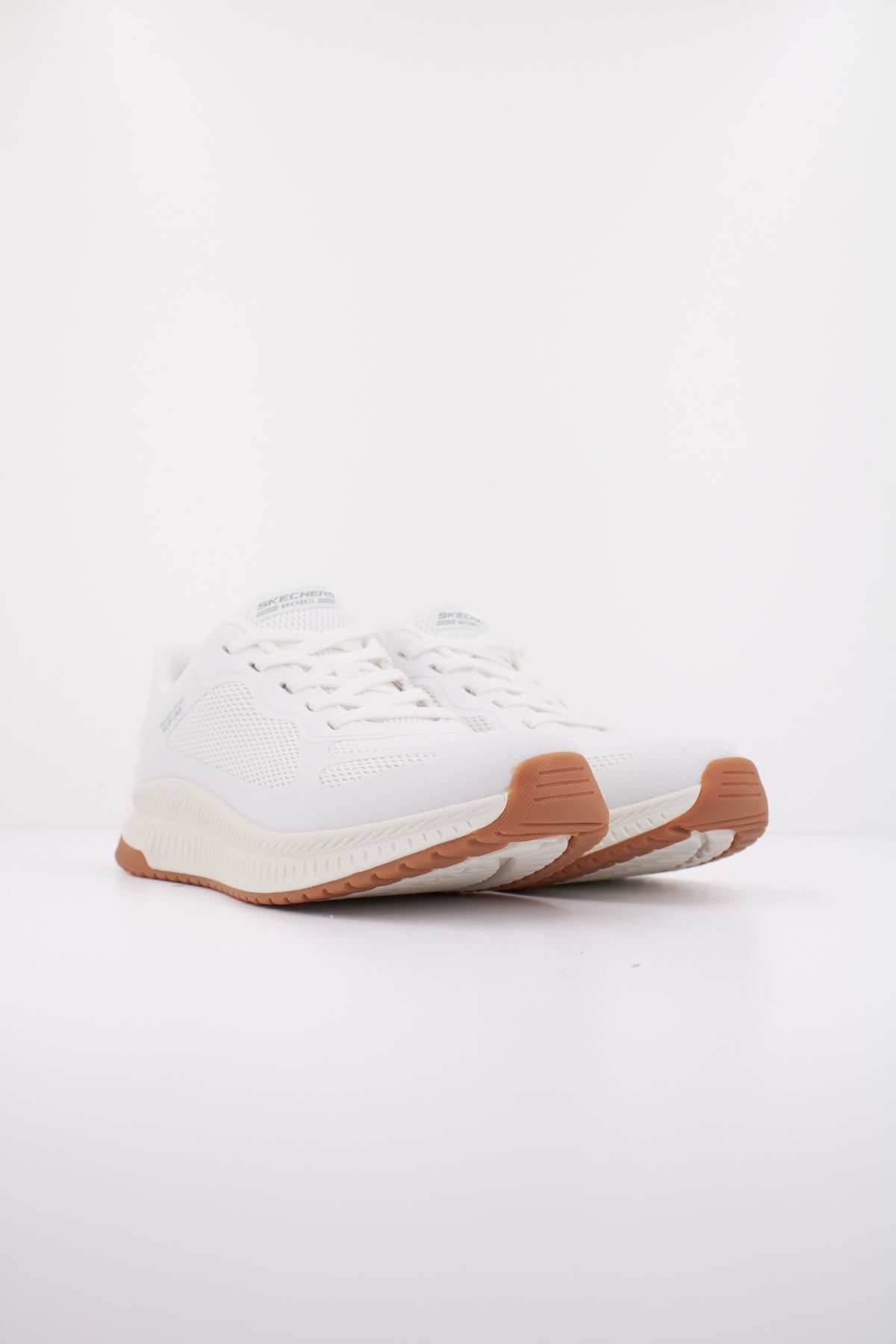SKECHERS BOBS SQUAD  STAPLE  en color WHT  (2)