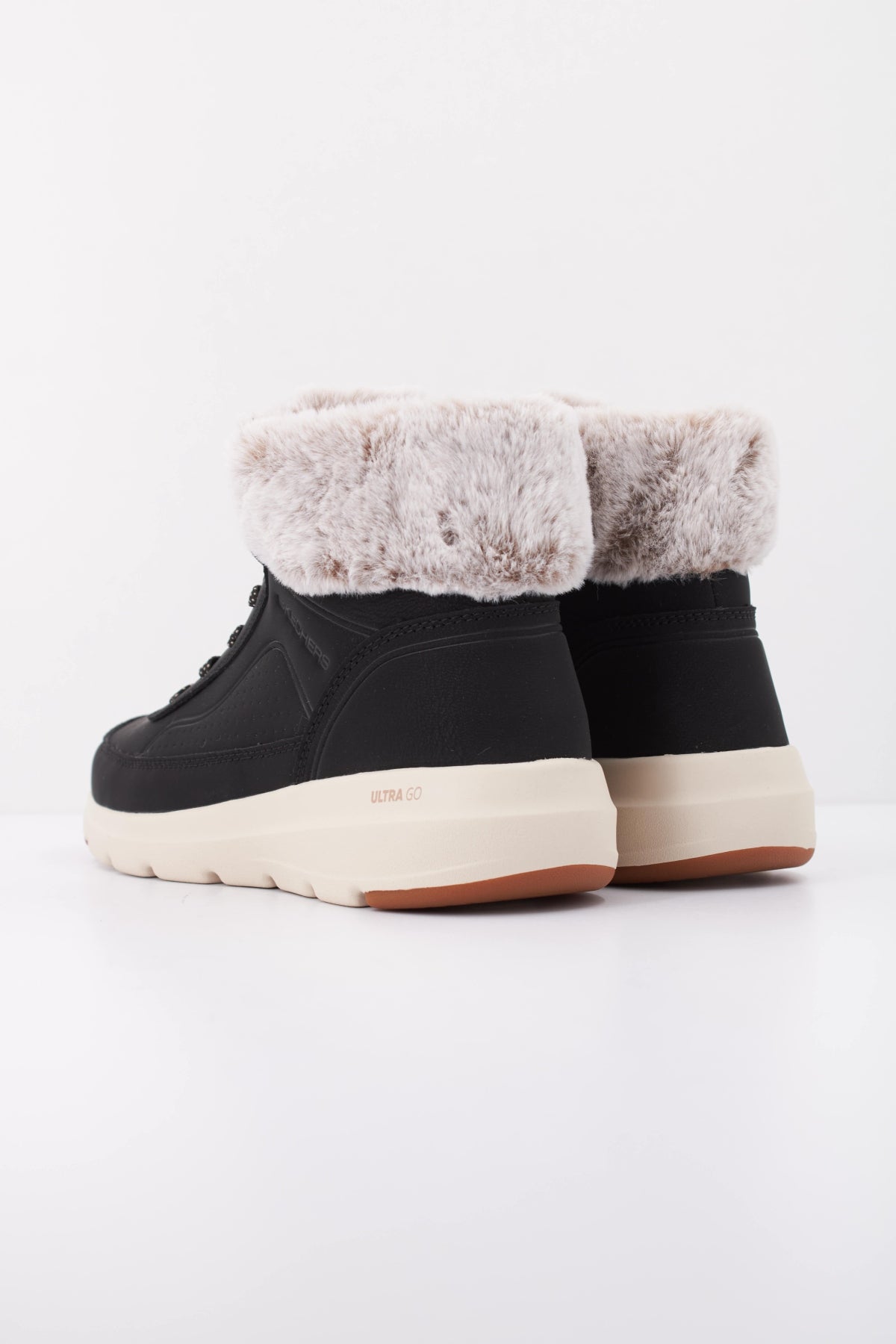 SKECHERS GLACIAL ULTRA MOUNTA en color BLK  (4)