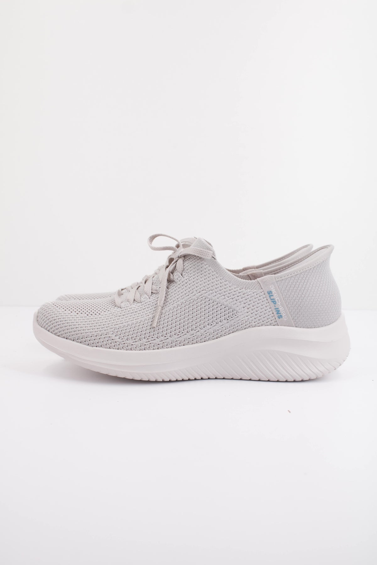 SKECHERS ULTRA FLEX . ELEVA en color LTGY  (1)