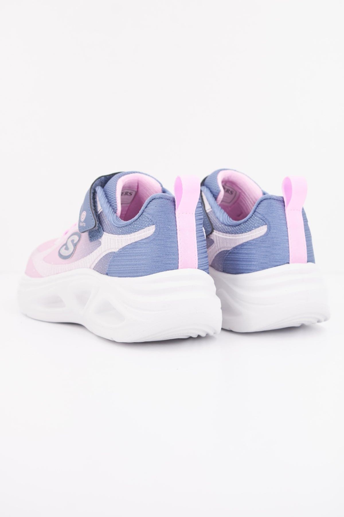SKECHERS SOLA GLOW . en color GYPK  (4)