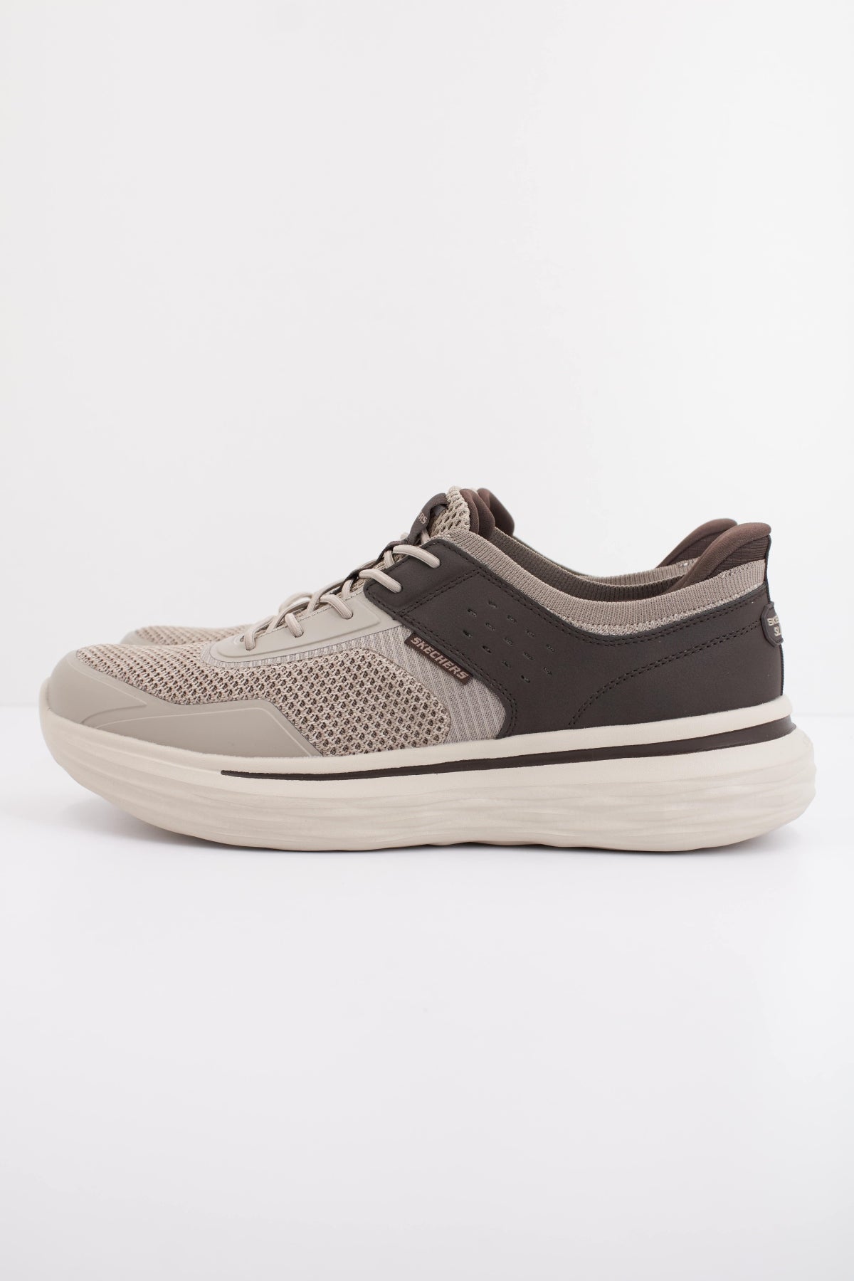 SKECHERS  NEVARRO TAVO  en color TPBR  (1)