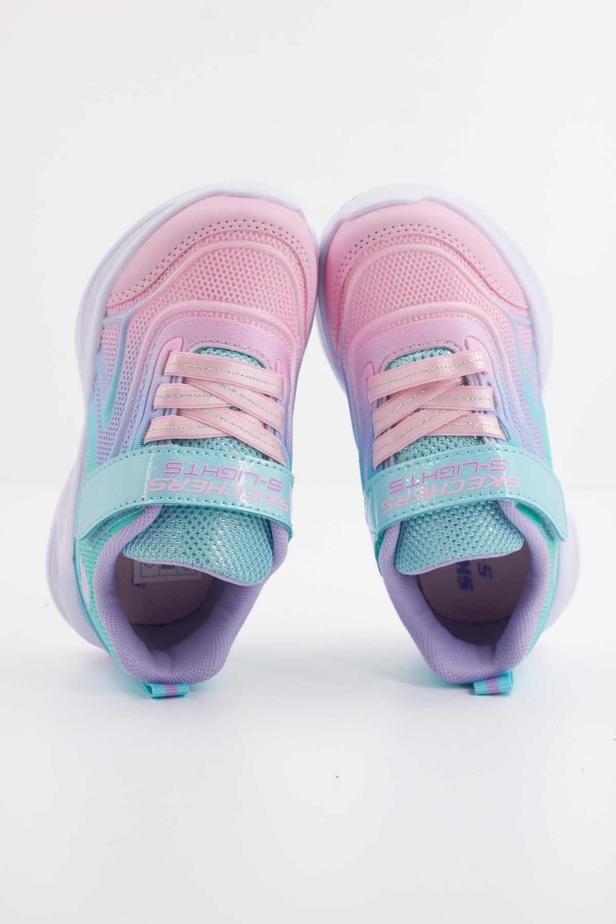 SKECHERS SOLA GLOW en color AQMT  (3)