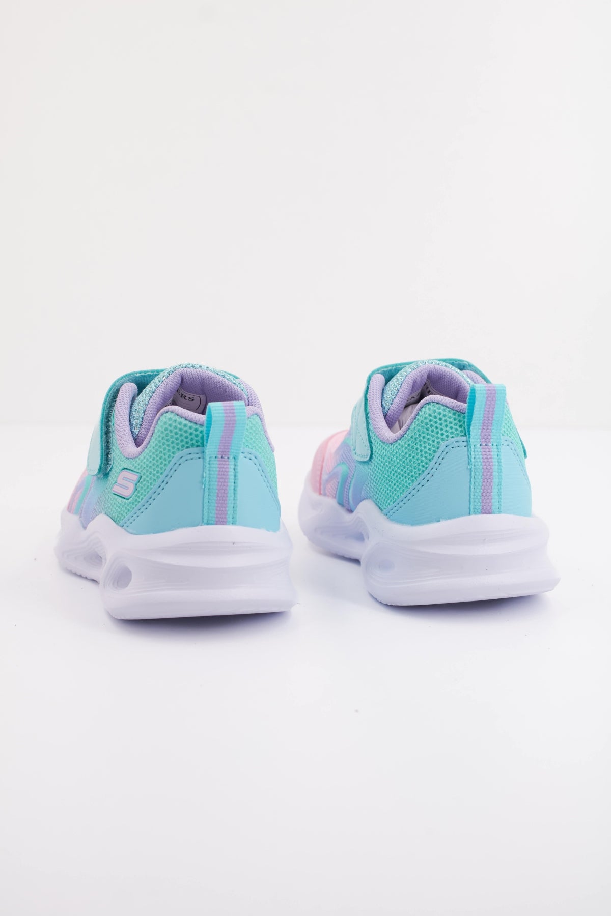 SKECHERS SOLA GLOW en color AQMT  (4)