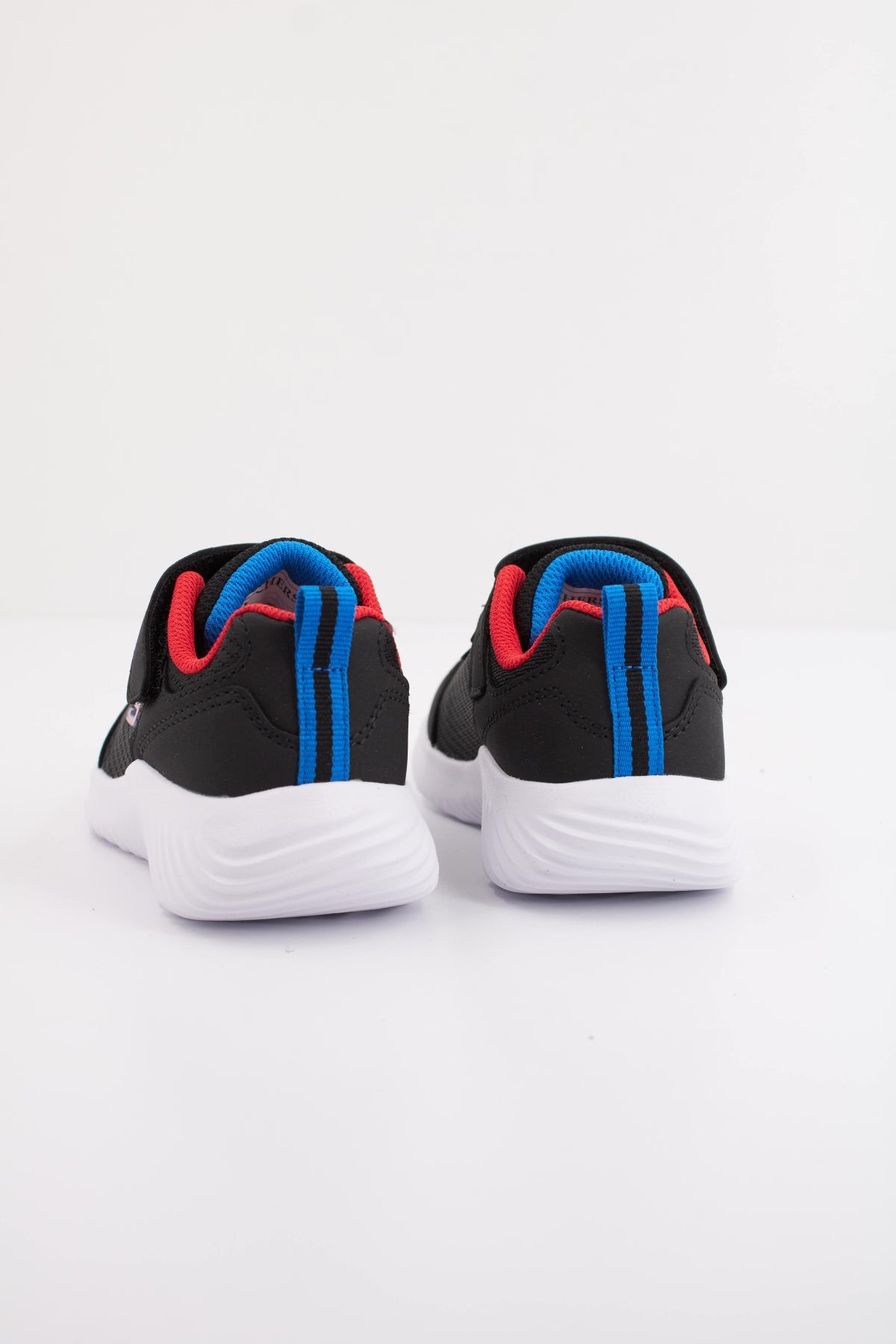 SKECHERS BOUNDER TECHROX en color BLK  (4)