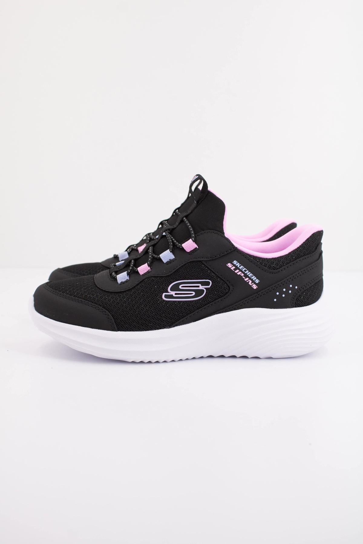 SKECHERS BOUNDER PRO - STEP O en color BLK  (1)