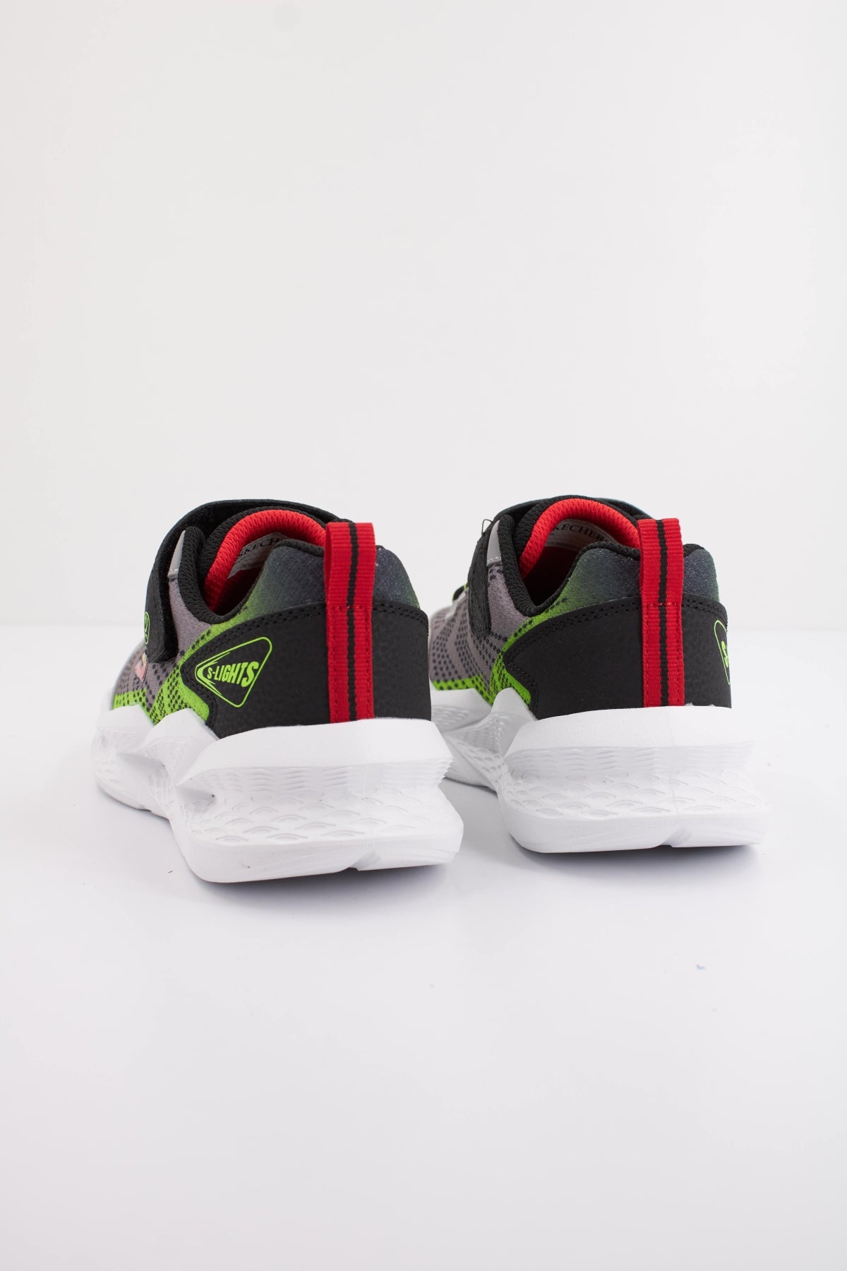 SKECHERS METEOR LIGHTS en color GYBK  (4)
