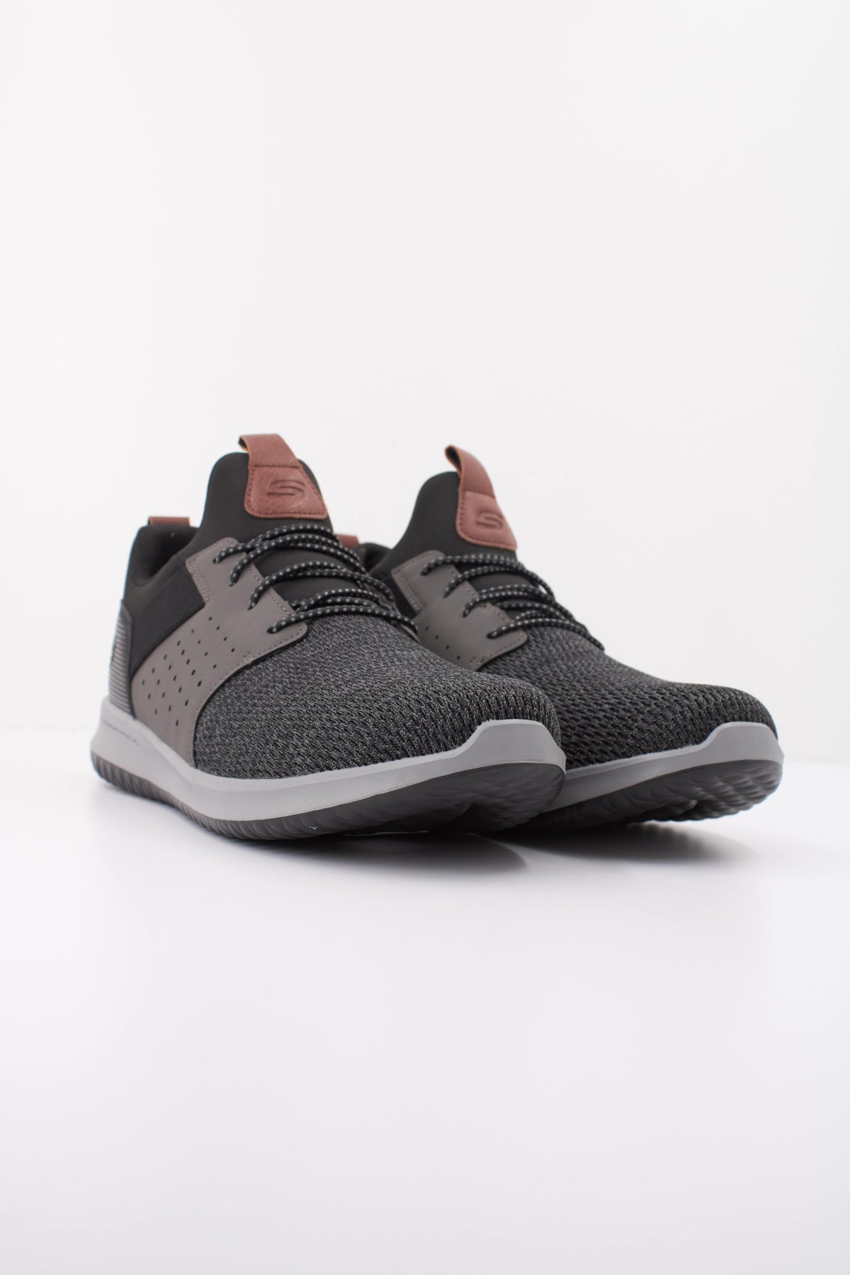 SKECHERS S en color BKGY  (2)