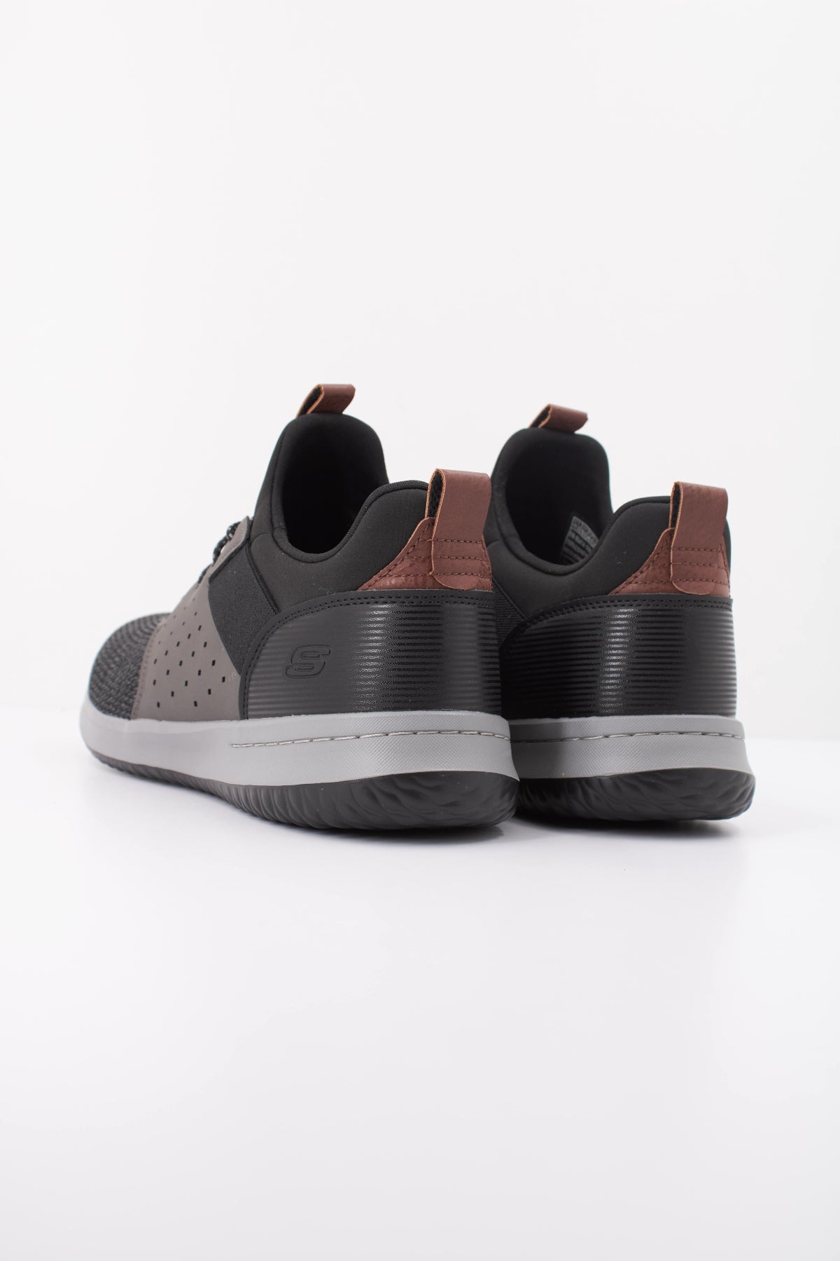 SKECHERS S en color BKGY  (4)