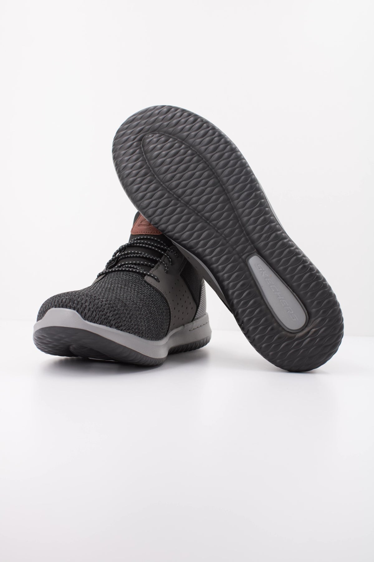 SKECHERS S en color BKGY  (5)