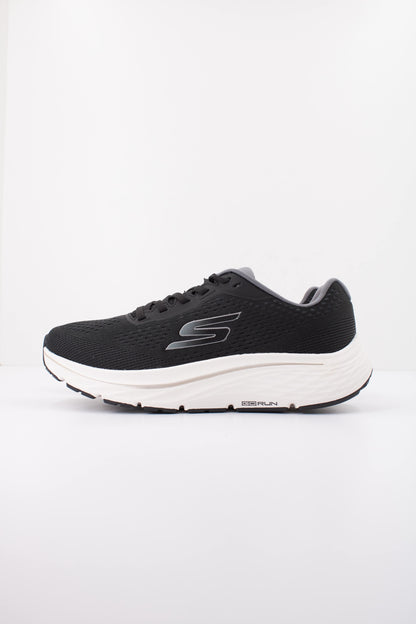SKECHERS S GO RUN CONSI en color BLK  (1)
