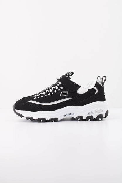 SKECHERS LS en color BKW  (1)