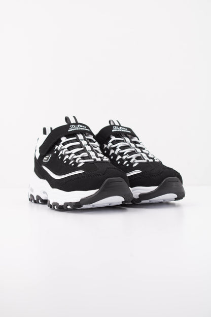 SKECHERS LS en color BKW  (2)