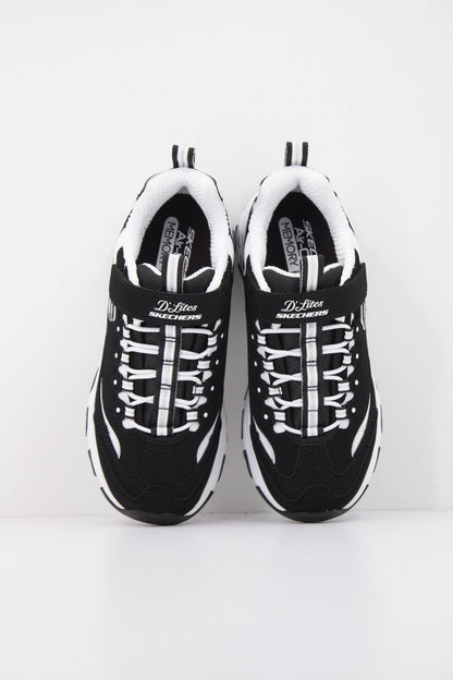 SKECHERS LS en color BKW  (3)