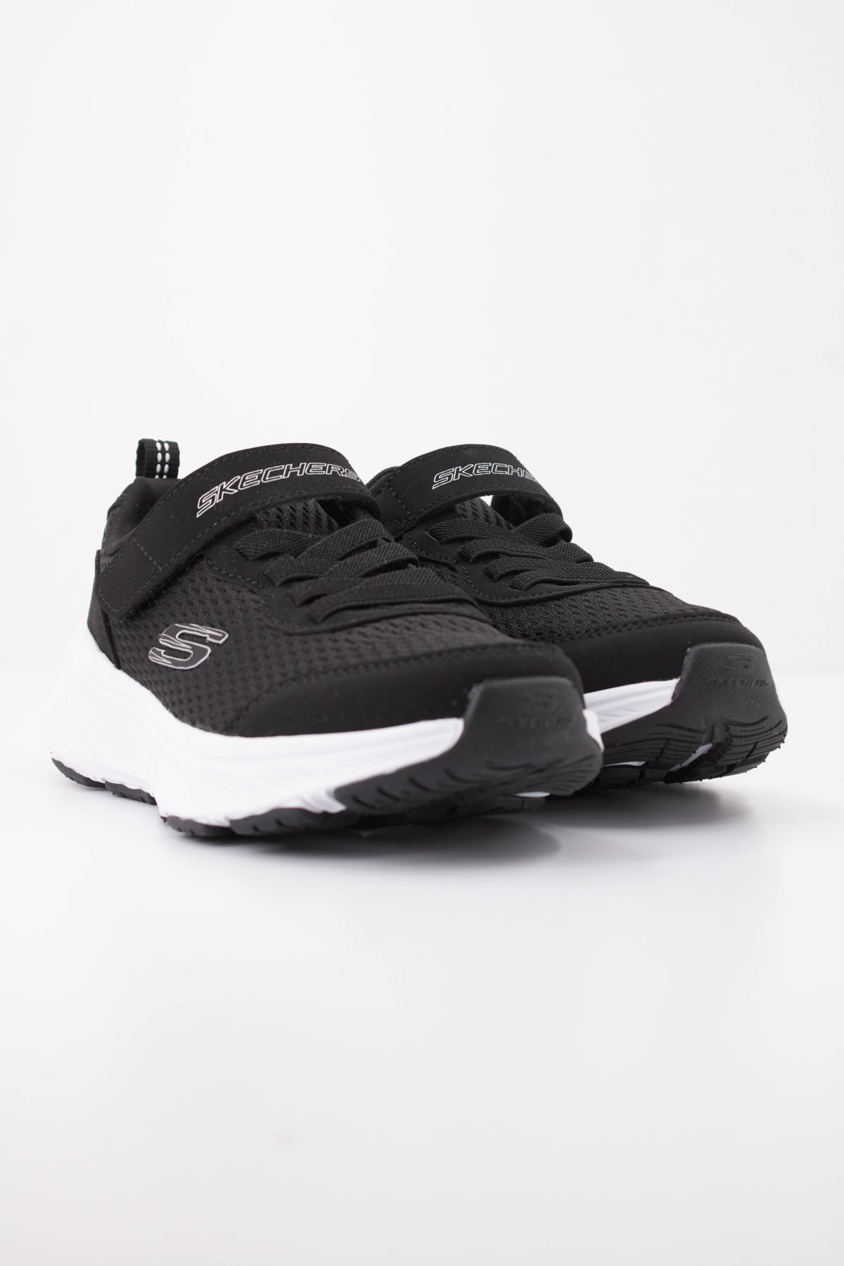 SKECHERS LS en color BLK  (2)