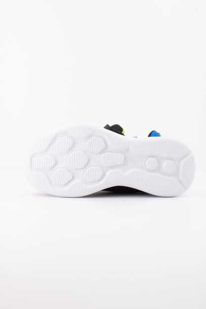 SKECHERS GO RUN  V QUANTA en color BLK  (5)
