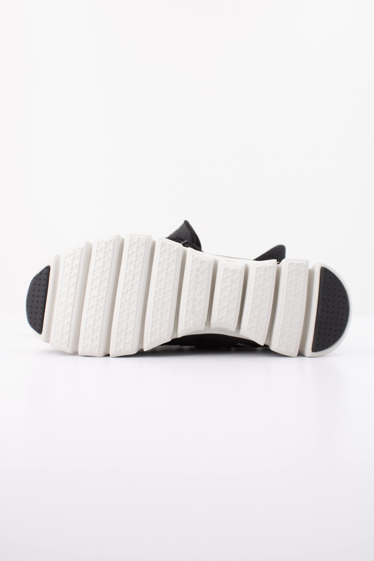 SKECHERS S GLIDE STEP A en color BKNT  (5)